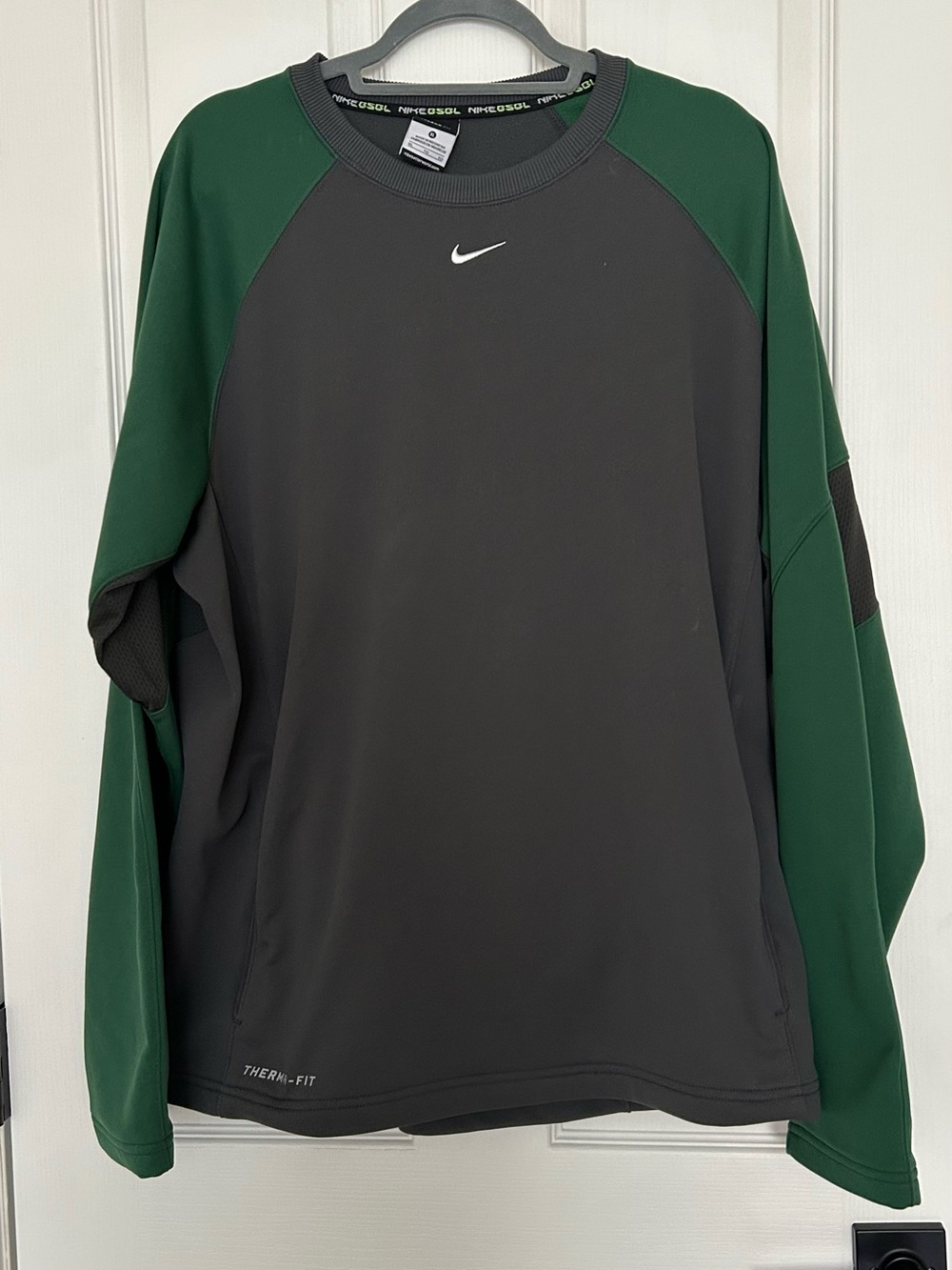 Nike Men's Dark Gray & Green Long Sleeve Pullover Sweatshirt